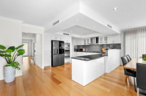 10 Majestic Maylands 4brwalk To River!